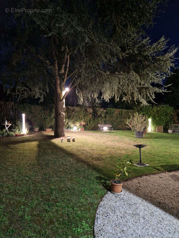 Maison à SAINT-CYR-SUR-LOIRE