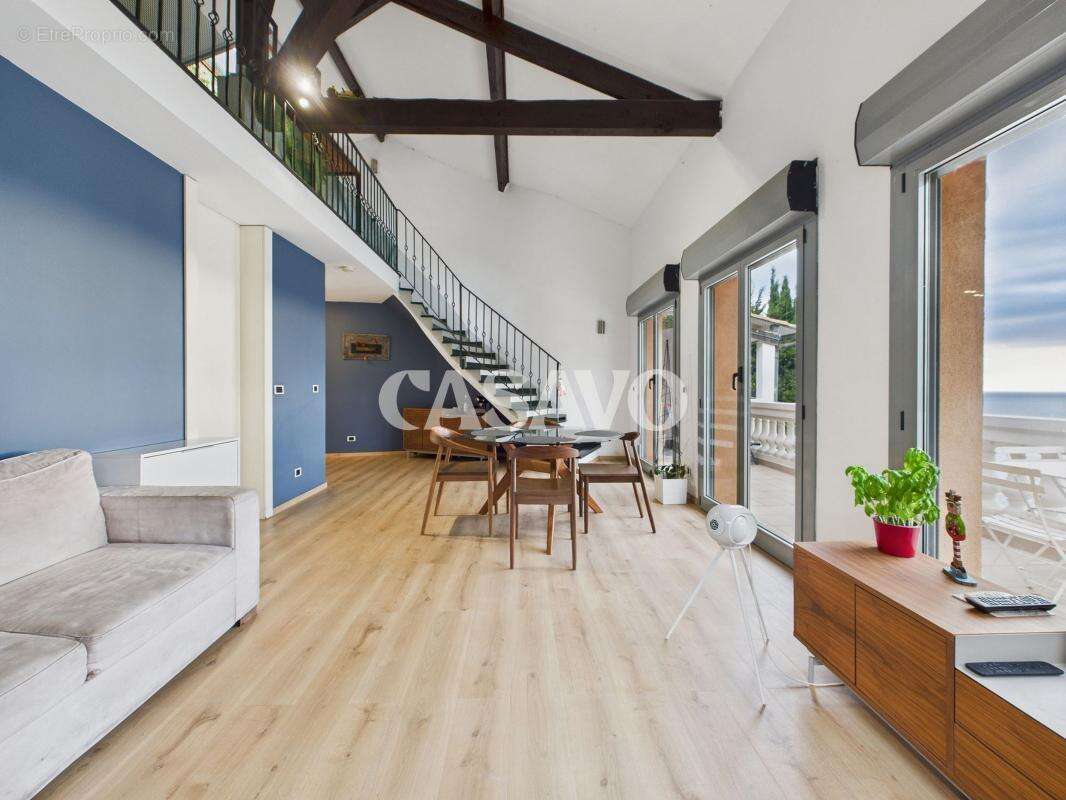 Appartement à ROQUEBRUNE-CAP-MARTIN