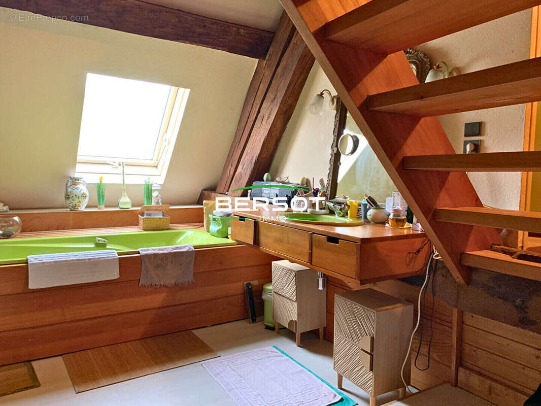 Maison à MONTIGNY-LES-VESOUL