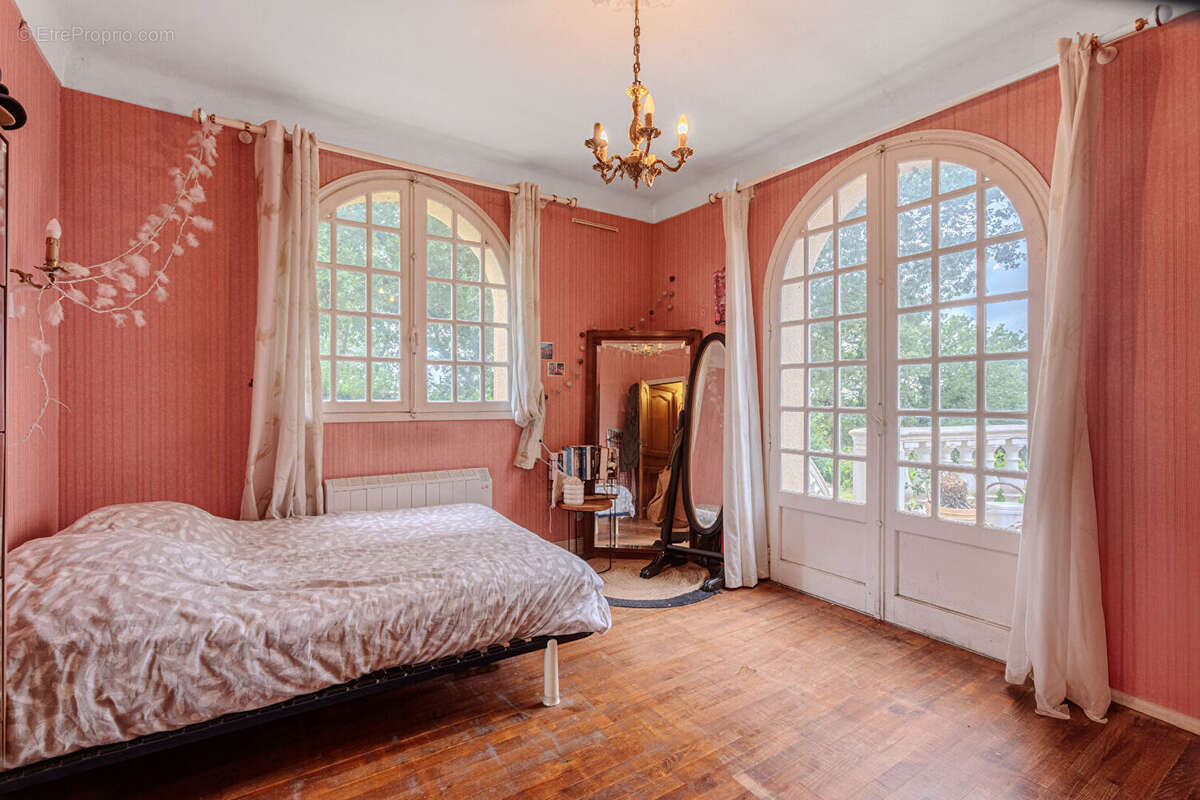 Maison à LACROIX-FALGARDE