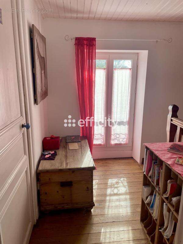 Maison à PORT-DES-BARQUES