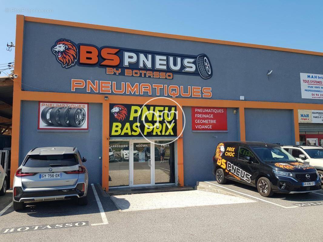 Commerce à LA CRAU