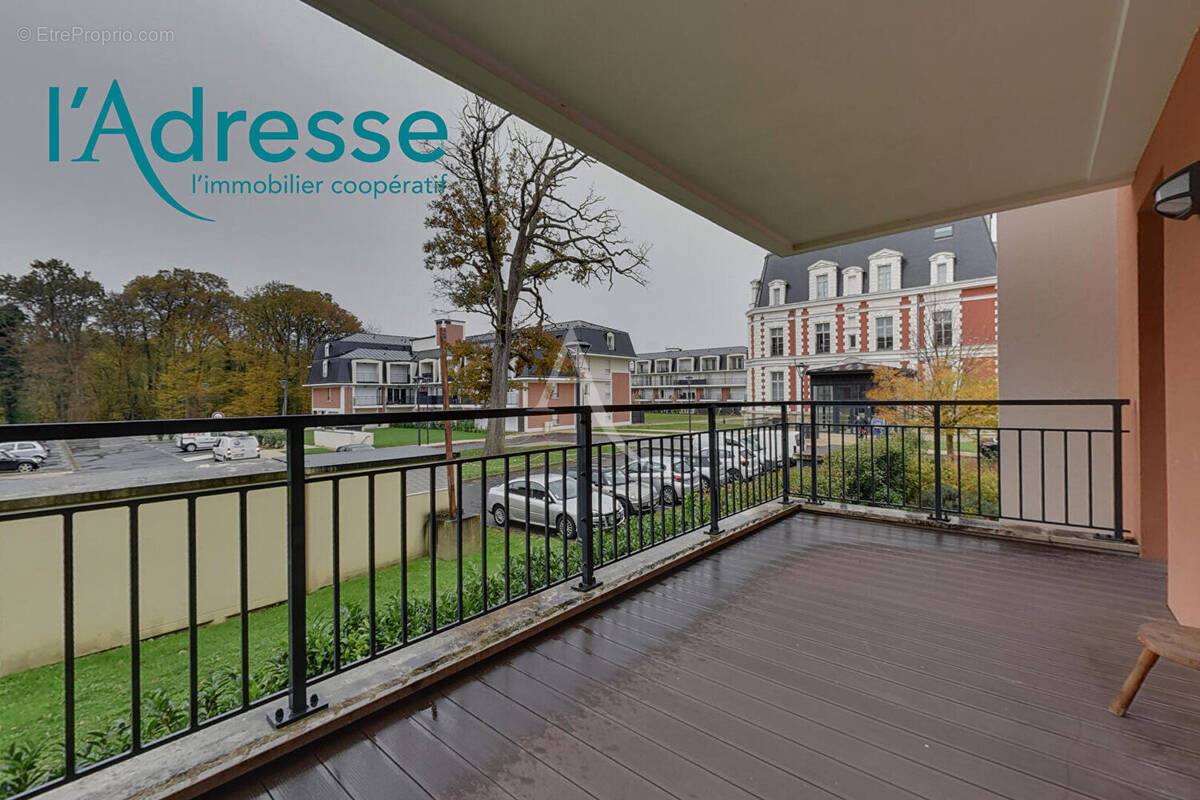 Appartement à EMERAINVILLE