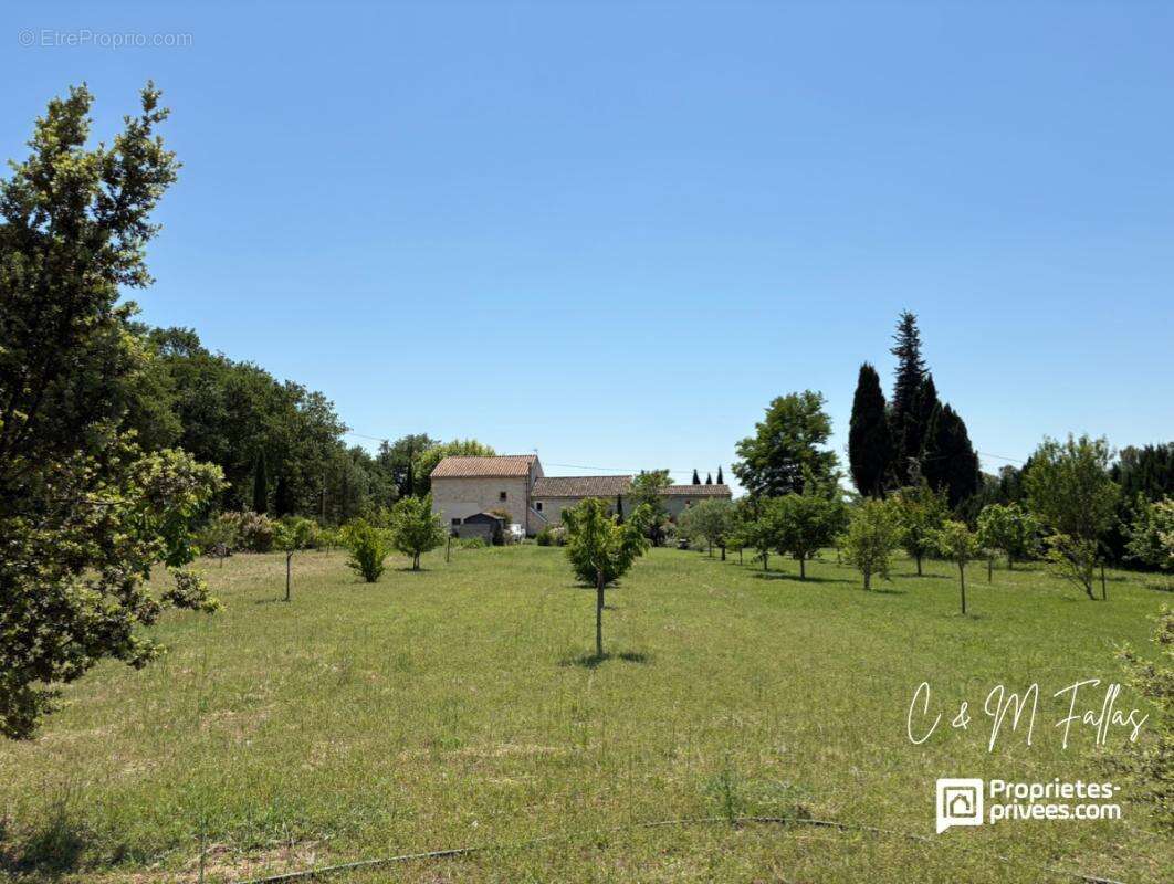 Le charme d'un mas provençal... le confort d'une demeure contemporaine - photo 18