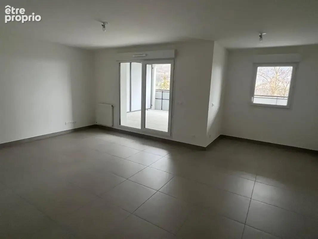 À vendre – Appartement T3 attique de 70 m² avec grande terrasse exposée plein Sud - ANNEMASSE (74) - photo 4