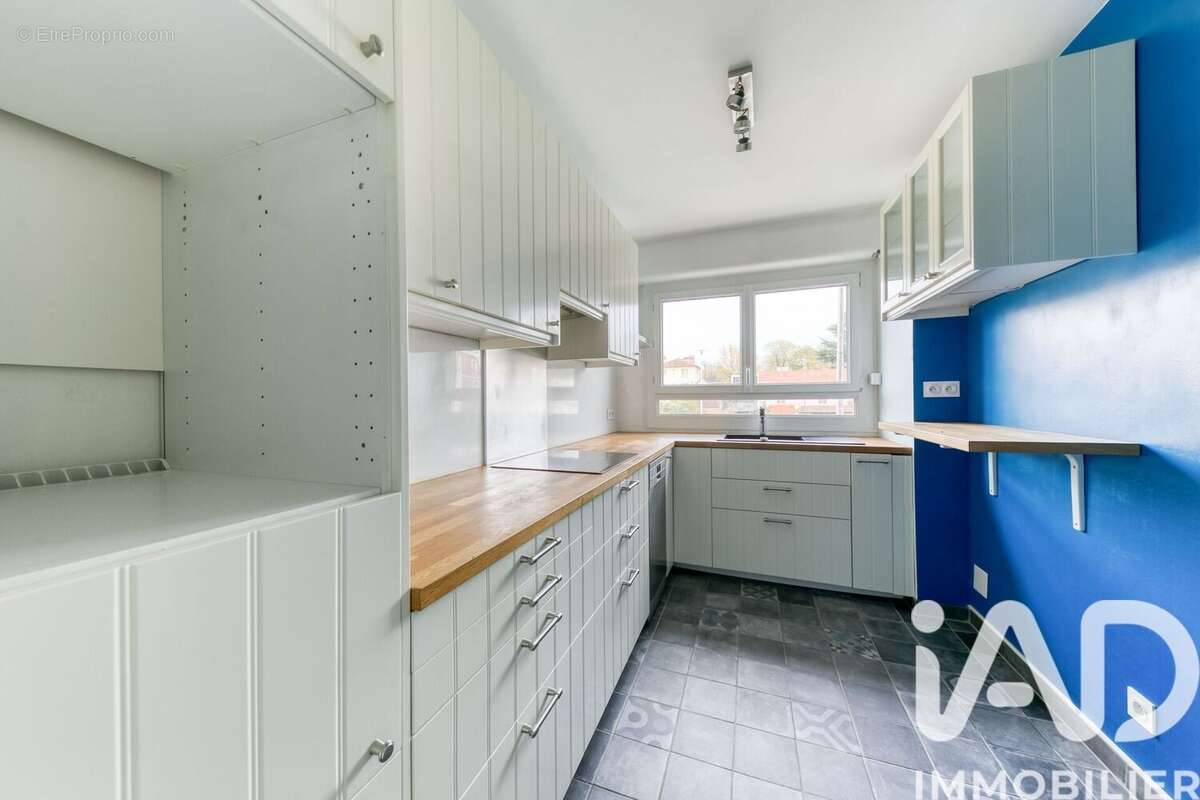 Photo 8 - Appartement à LE PLESSIS-BOUCHARD