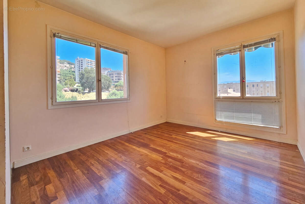 AJACCIO Casone - F5 141m2 Cours Général Leclerc - photo 26