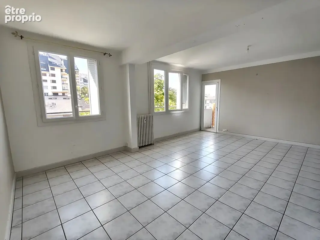 T4 avec garage et cave - photo 2