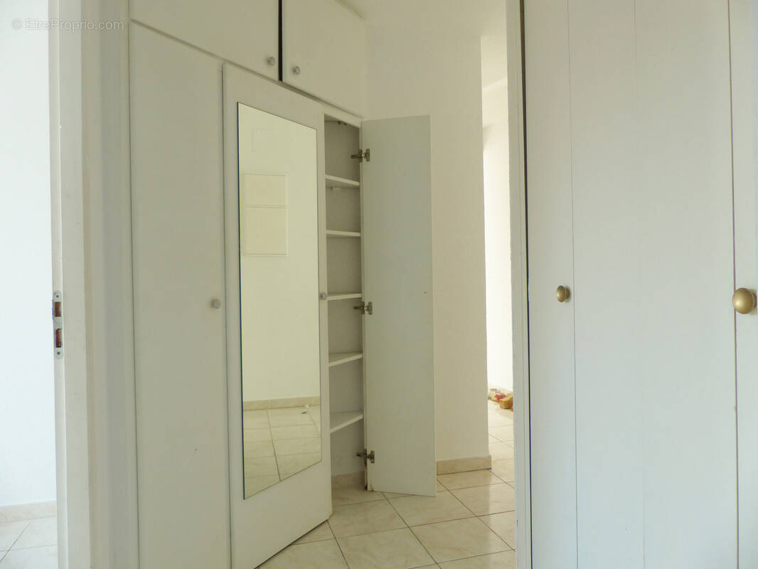 Appartement à LAMALOU-LES-BAINS