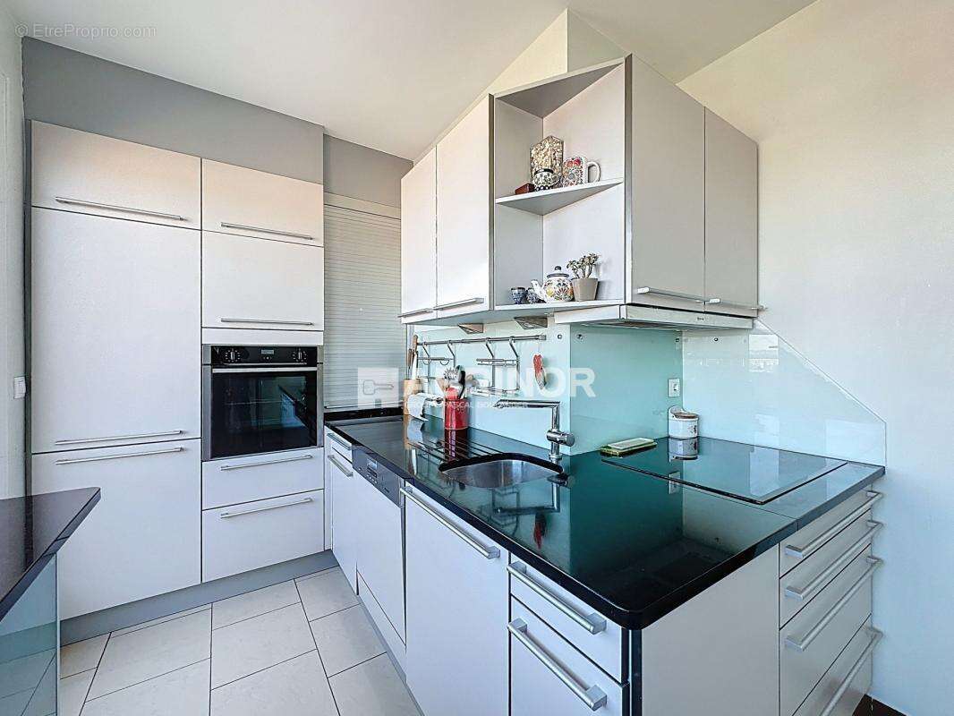 Dernier etage - duplex - 3 chambres, bureau - terrasse - garage 2 voitures- vue exceptionnelle - cave - photo 14