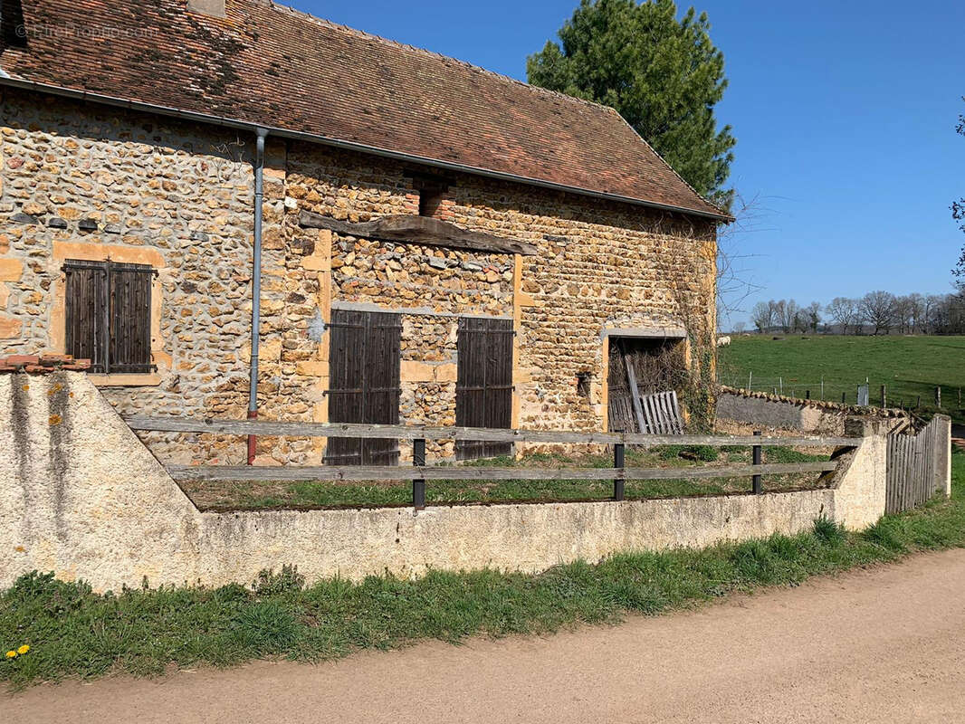 Maison à SEMUR-EN-BRIONNAIS