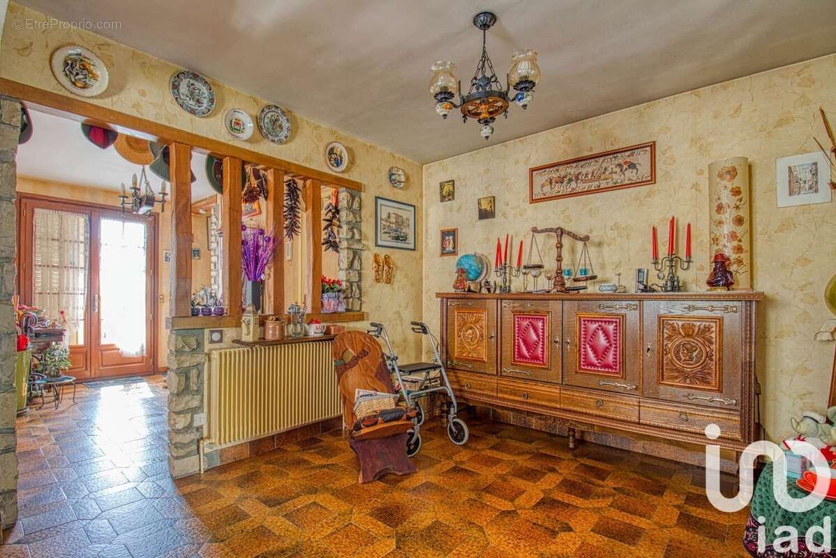 Photo 2 - Maison à CHANTELOUP-LES-VIGNES