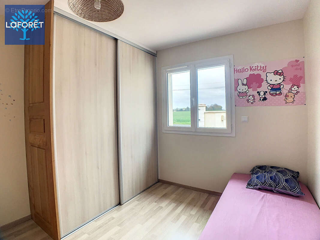 Maison à COURBEPINE