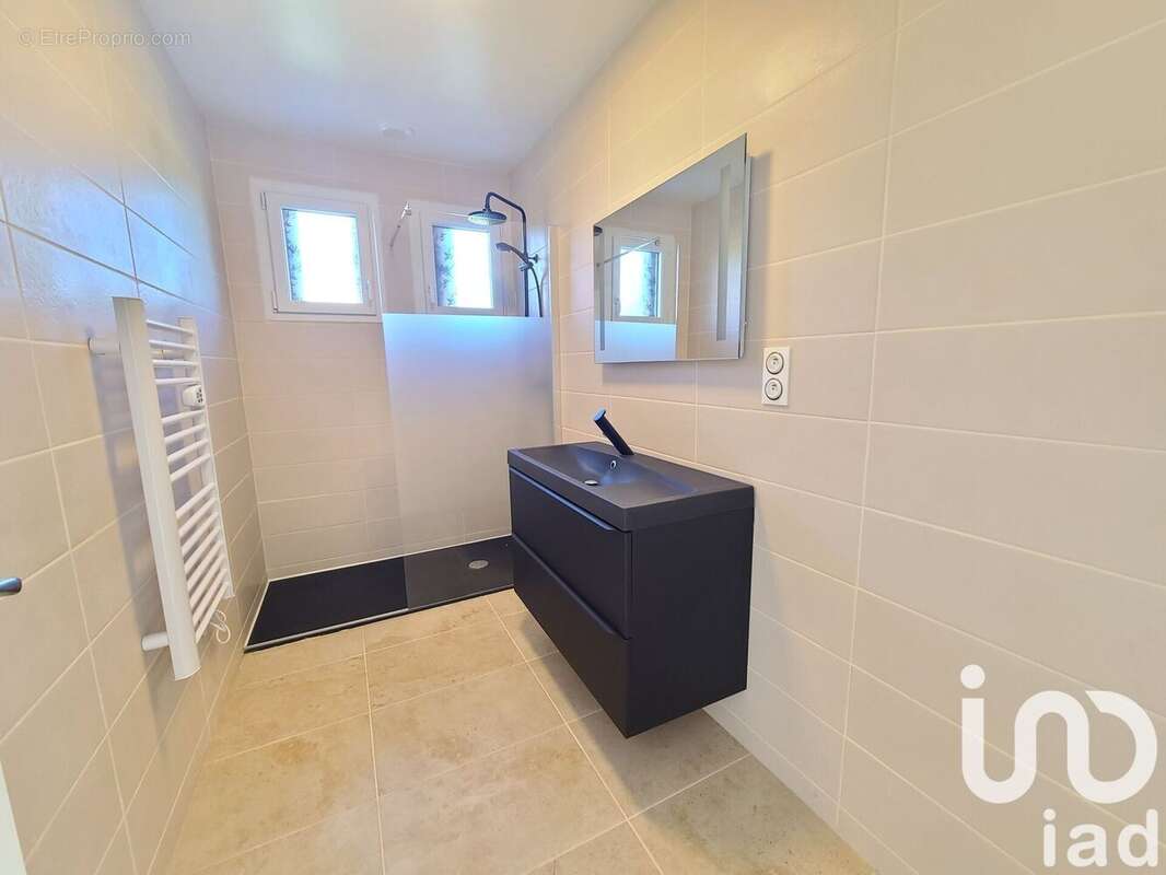 Photo 9 - Maison à NEUVILLE-SUR-VANNES