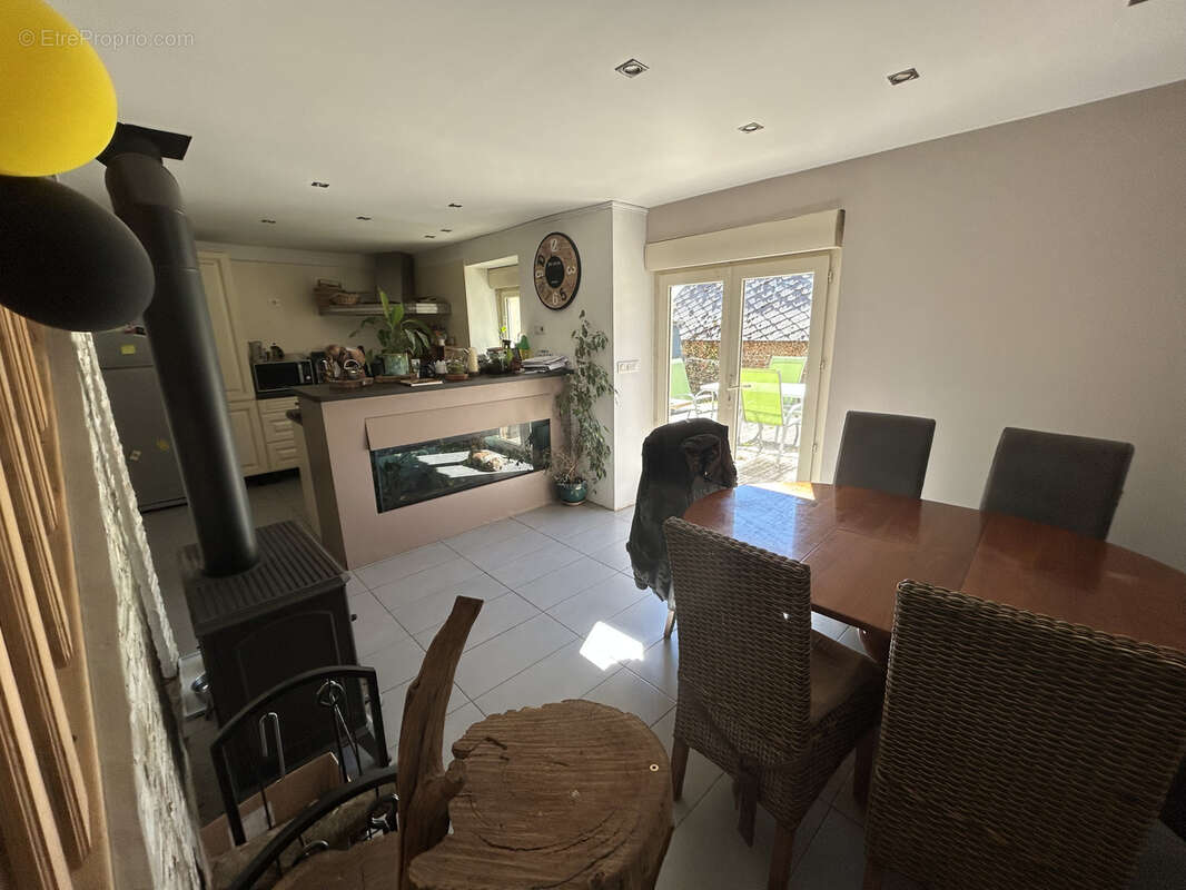 Autre à ESPARTIGNAC