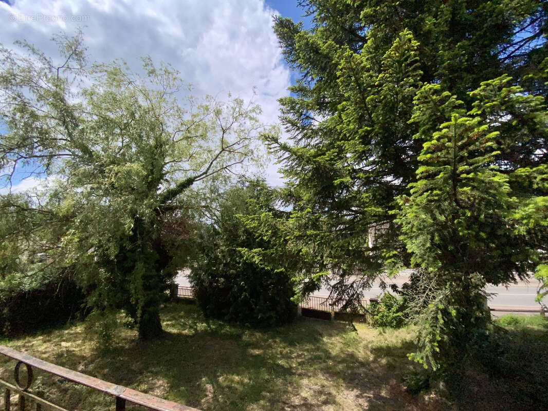 Maison à CERCY-LA-TOUR