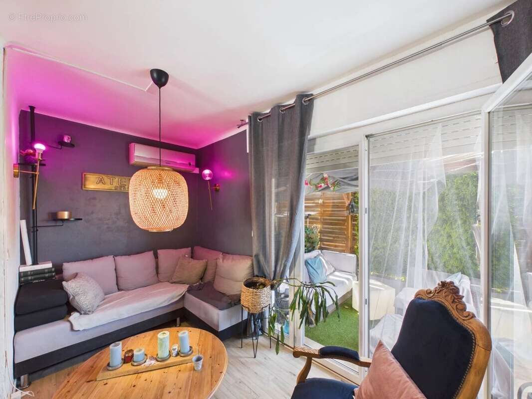 A  vendre juan les pins dernier etage traversant - photo 10