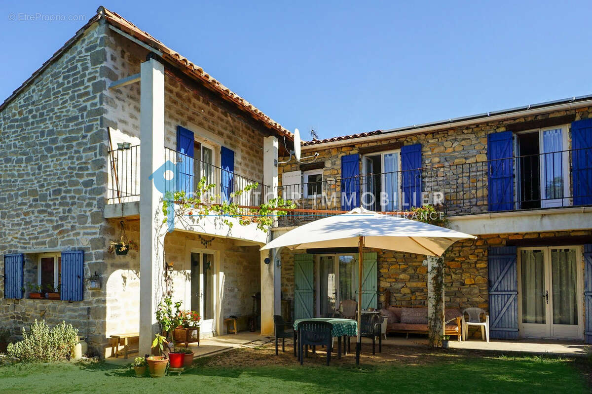 SECTEUR QUISSAC : Propriété comprenant 1 habitation principale et 3 gîtes avec piscine - photo 2