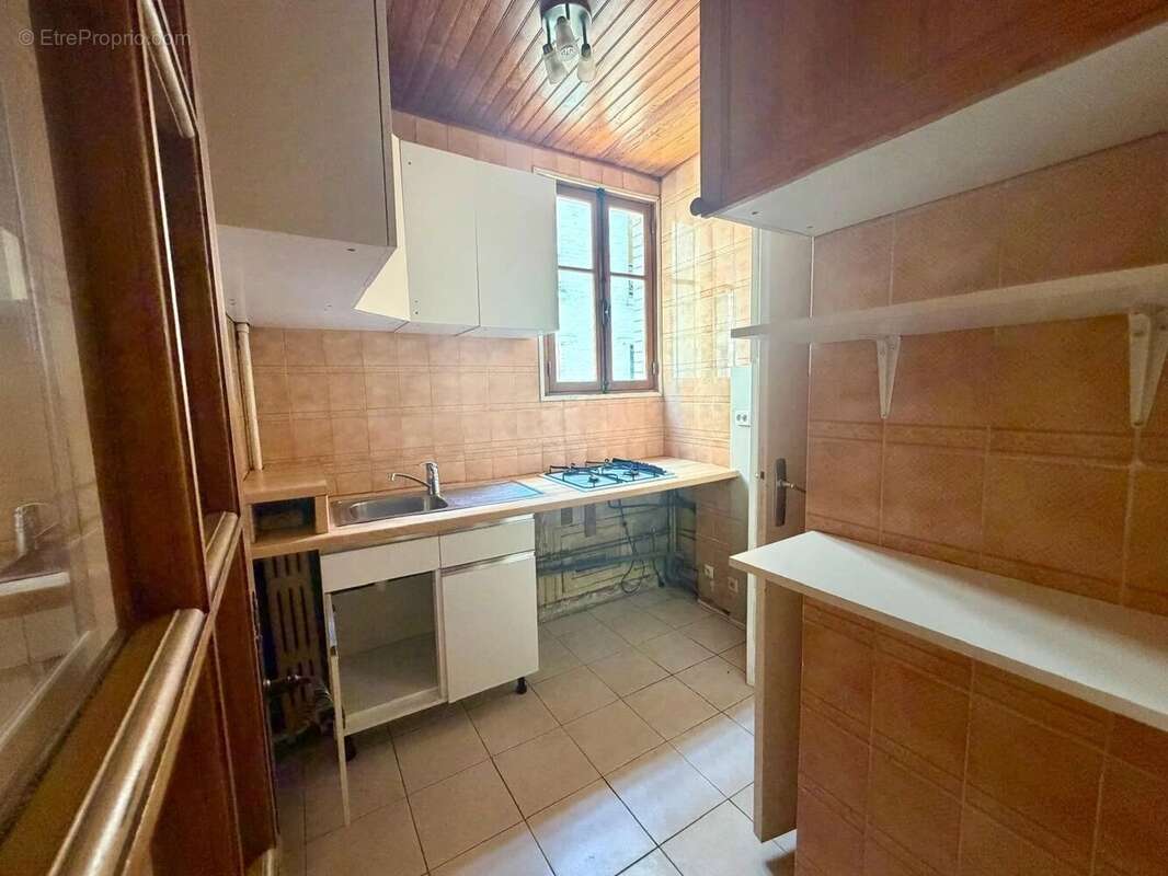 Appartement à PARIS-14E