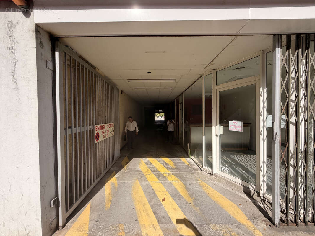 Vente plusieurs lots dans un immeuble - photo 17