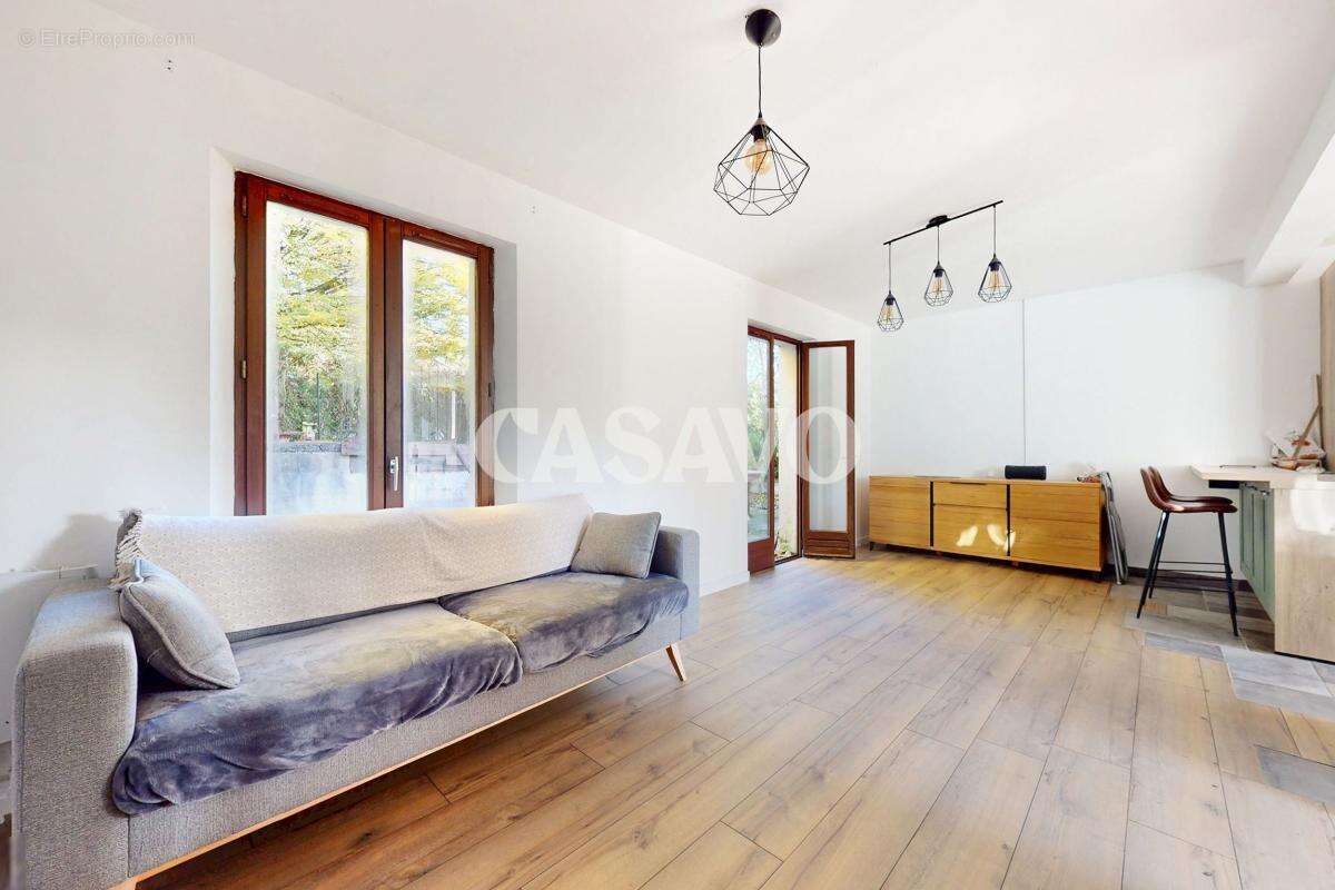 Vente Maison 6 pièces de 100m² - 95270 Noisy-sur-Oise - photo 2