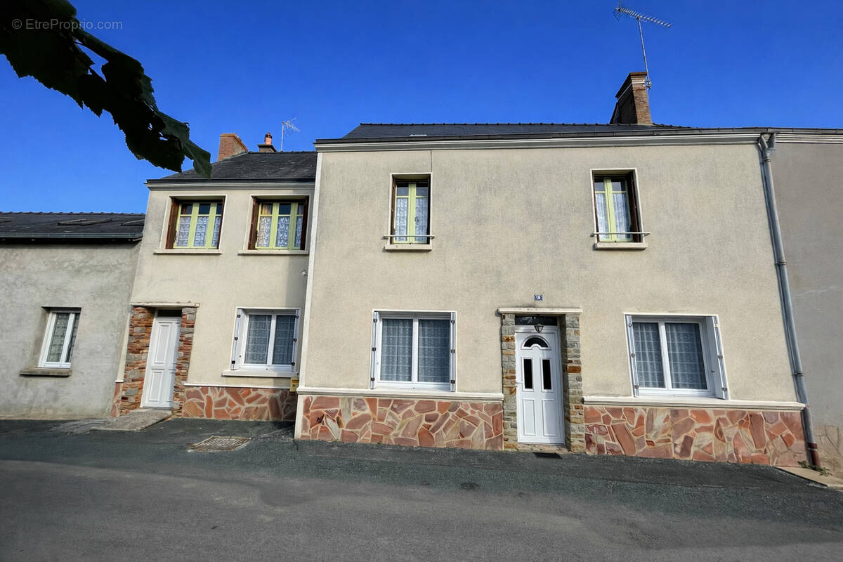 Maison à CHERANCE