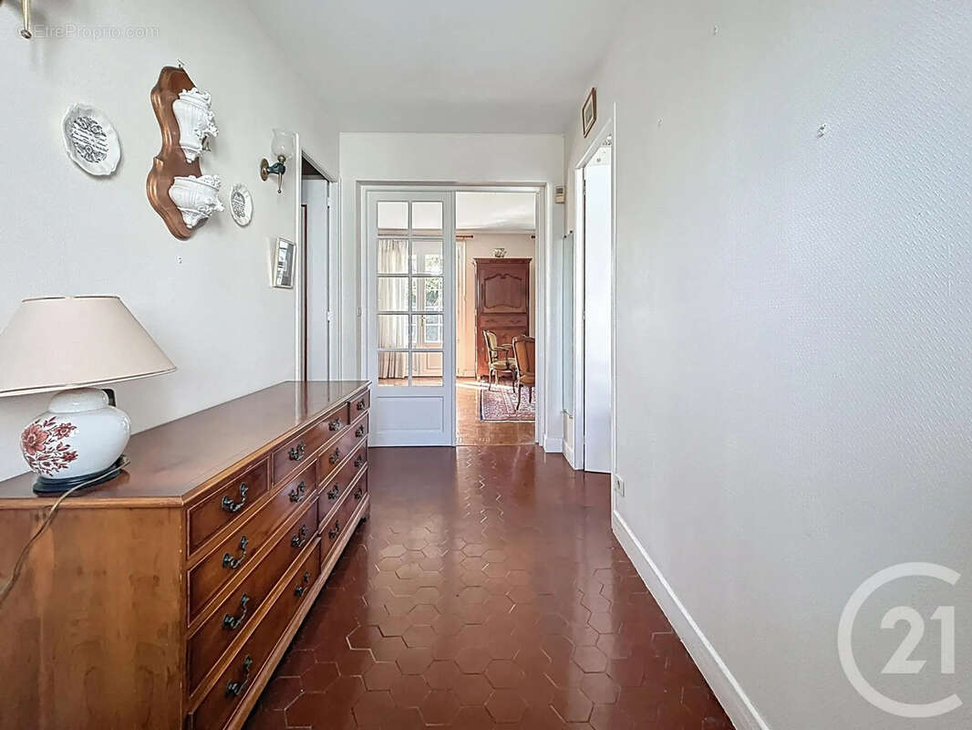 Maison à LE MEE-SUR-SEINE