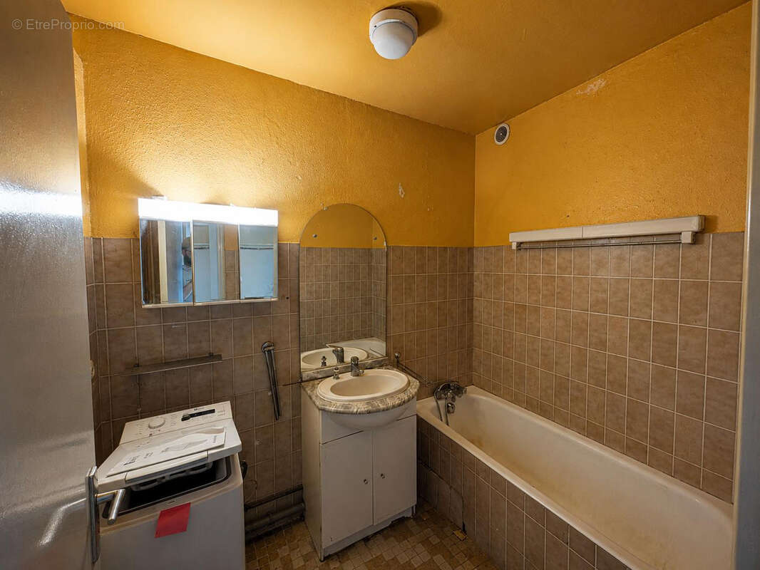 SOULTZ-SOUS-FORÊTS   Appartement 2/3 pièces de 64 m2 à rénover - photo 5