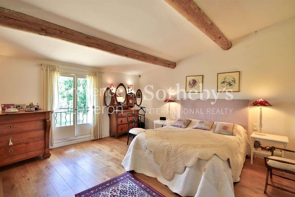 Authentique mas provençal de caractère – Sud Luberon - photo 11