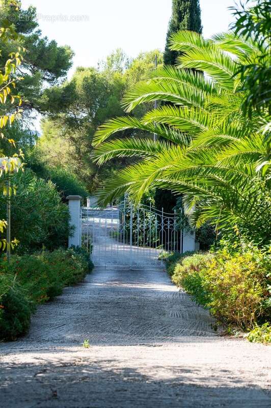 Maison à CARQUEIRANNE