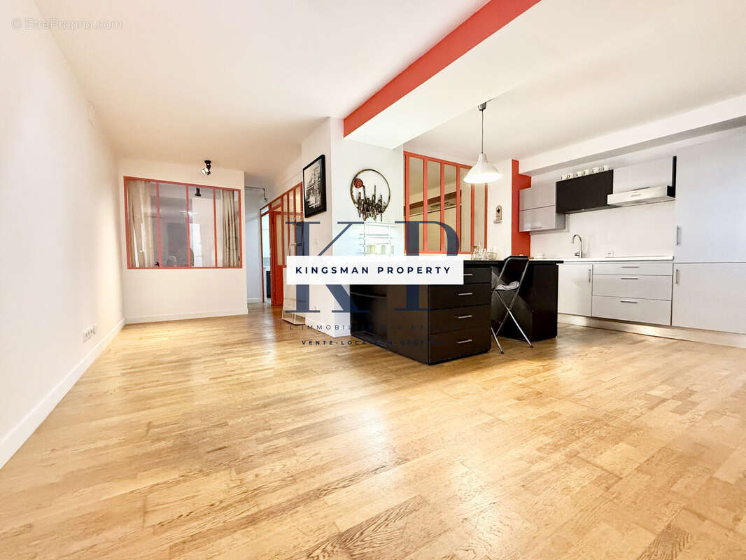 Appartement à PARIS-10E