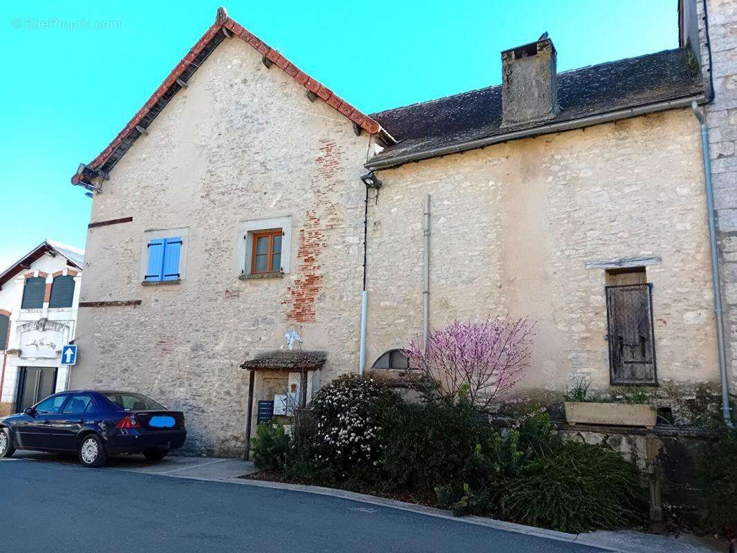 Maison à LIMOGNE-EN-QUERCY