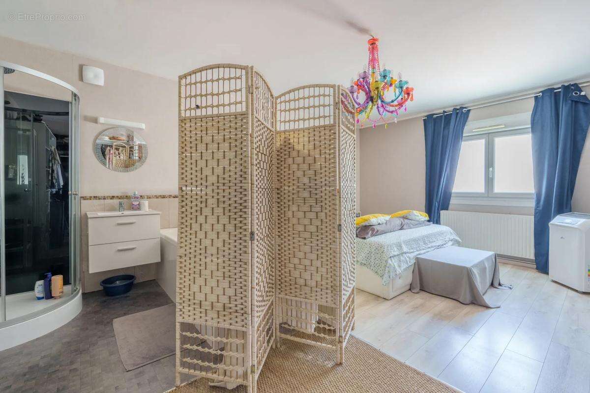 Maison de 5 pièces de 126 m² à Épinal - photo 18