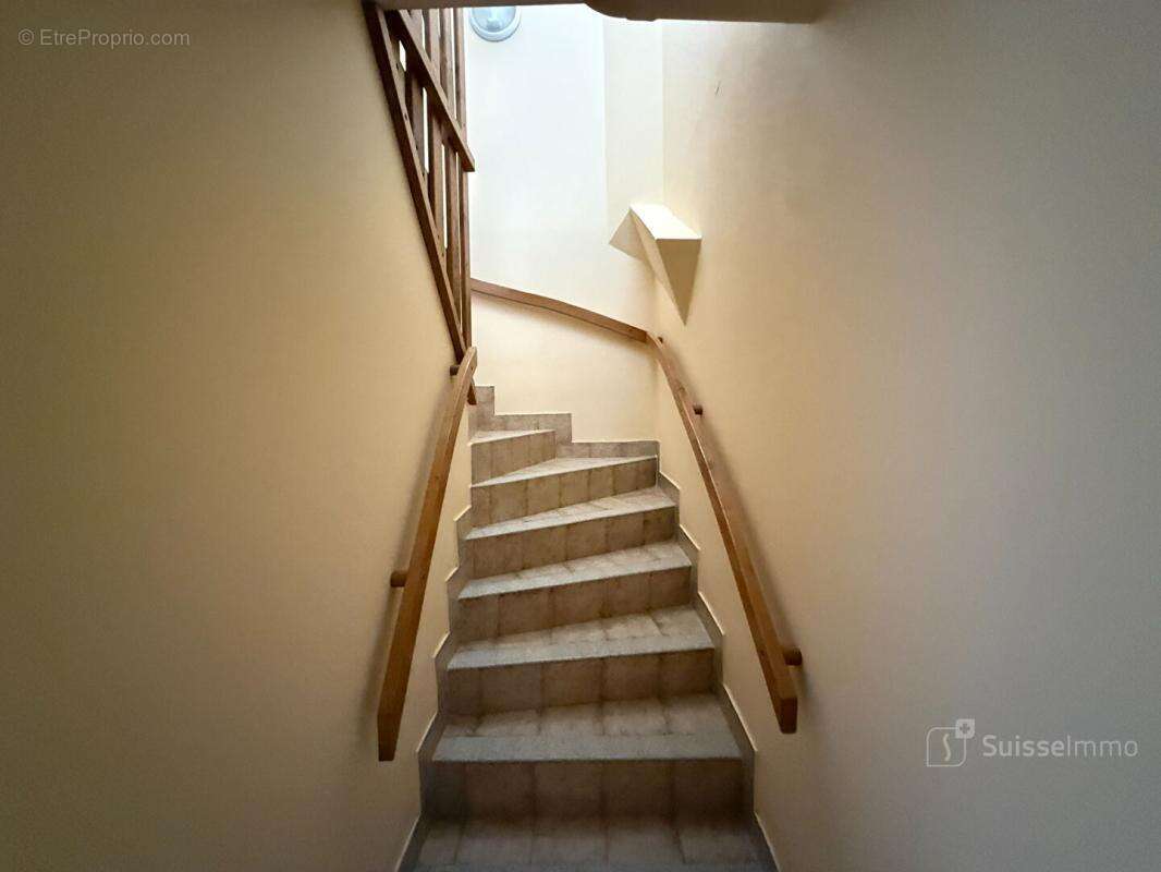 Maison individuelle Arbent 6 pièce(s) 152m2 dont 2 appartements sur terrain de 1042 m² - photo 11