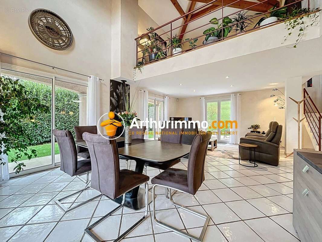 Maison à BOURGOIN-JALLIEU