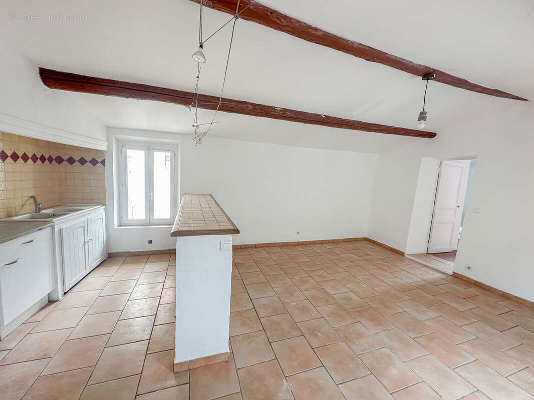 Appartement à MARSEILLE-12E