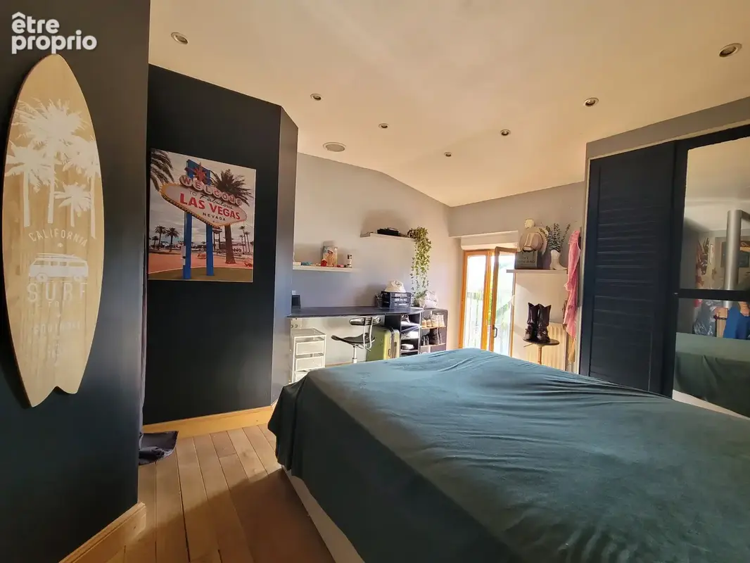 Reyrieux   Maison familiale à rénover de 157 m2 avec studio indépendant, piscine et double garage - photo 9