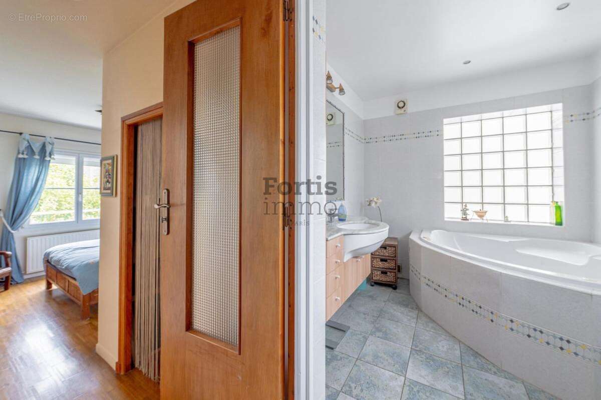 Les lilas 93260 - maison d'architecte avec jardin et rooftop - photo 13
