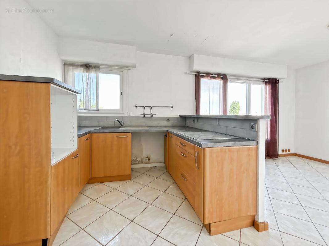 Appartement à SAINT-JEAN-DE-LA-RUELLE