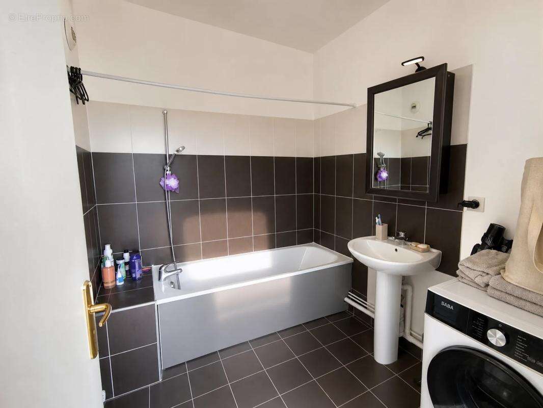 Appartement 2 pièces de 57 m² situé à Elbeuf - photo 8