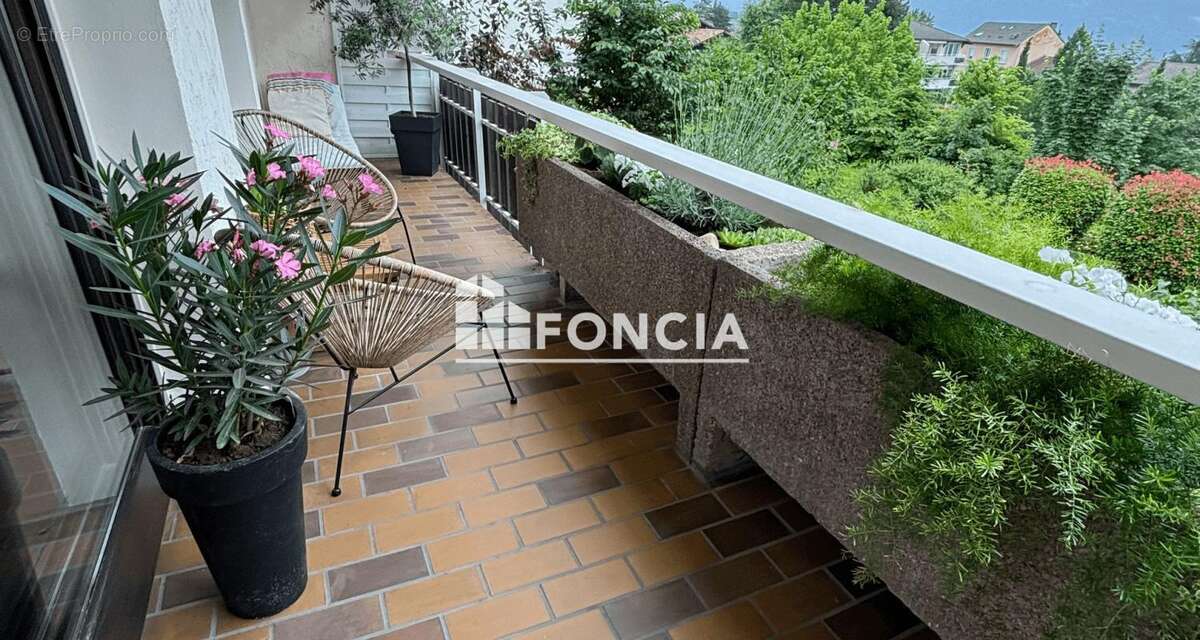 Appartement à SAINT-ISMIER