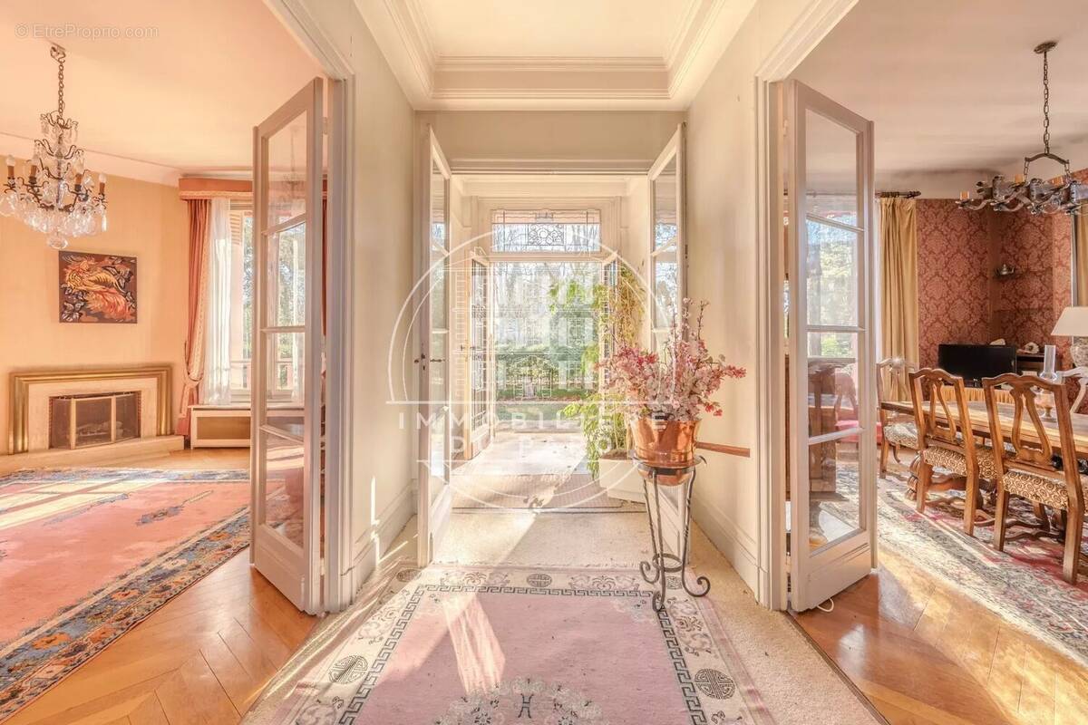 Maison à LE VESINET