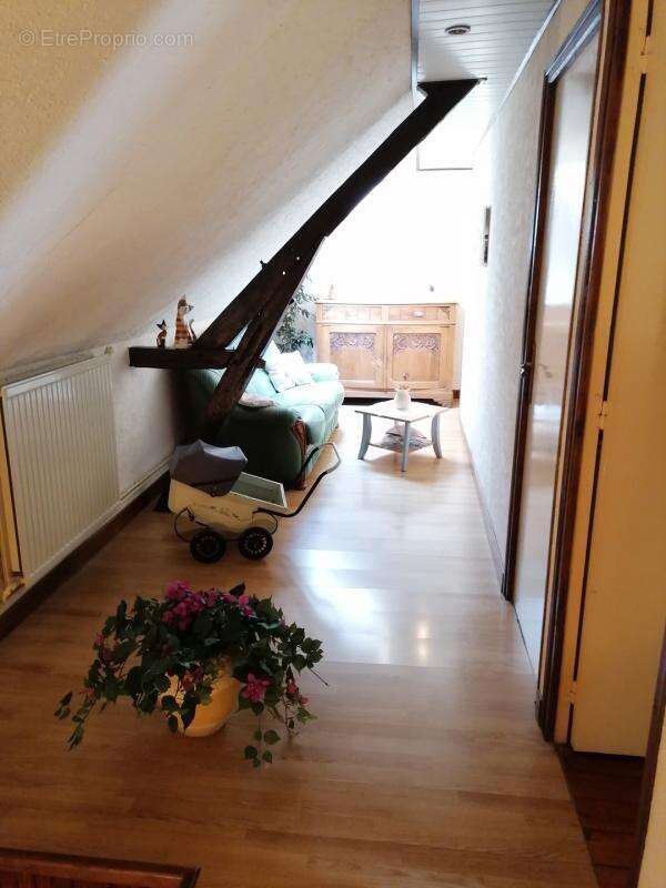 Maison à ORIGNY-SAINTE-BENOITE