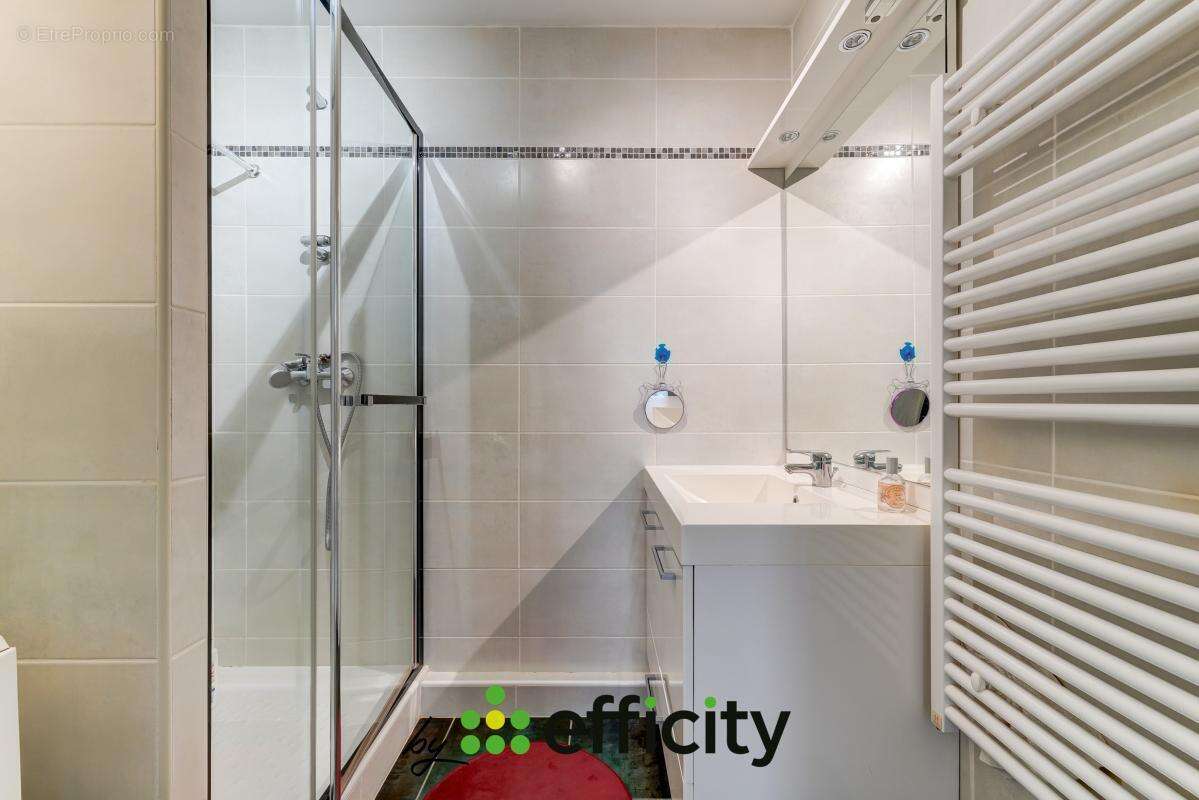 Appartement à SAINT-BONNET-DE-MURE