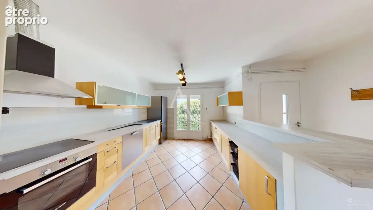 A VENDRE - Maison familiale type 6 - 150m² - MARGUERITTES - photo 14