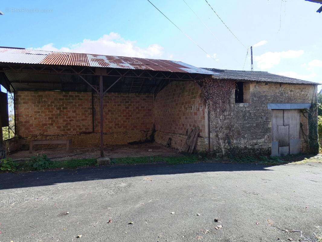 Maison à BADEFOLS-D&#039;ANS