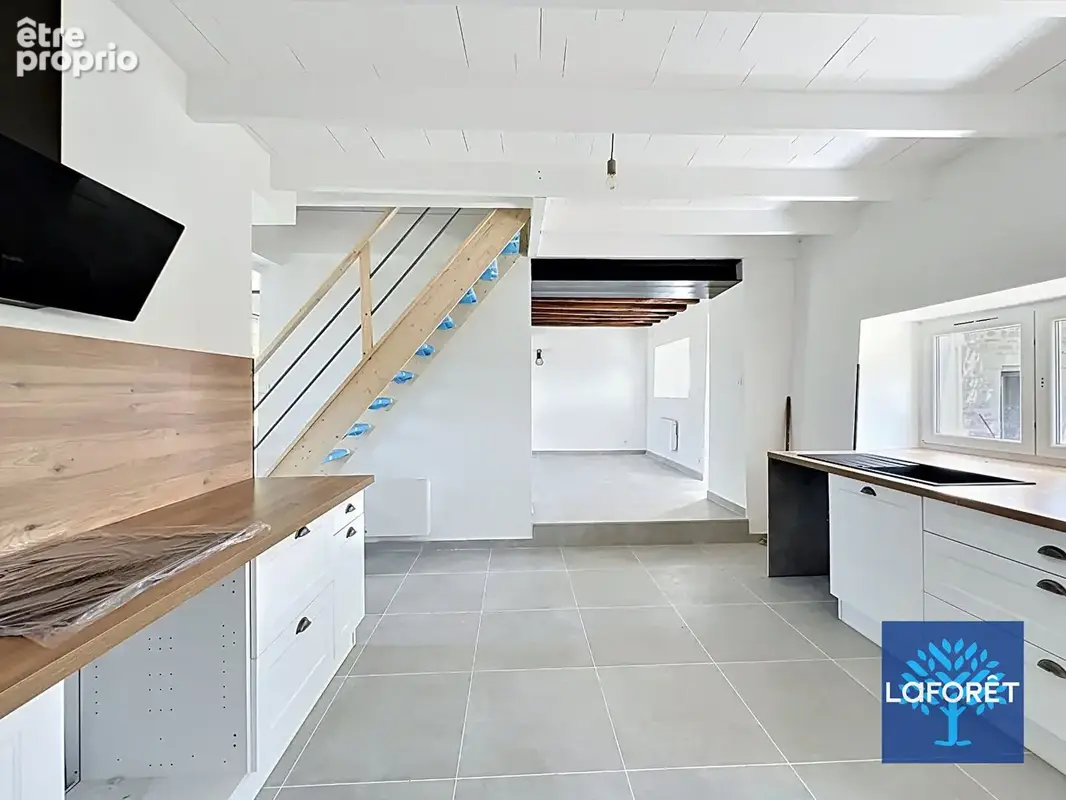 Maison en pierre, 6 pièces, 136.75m² - maison + dépendance et 1310 m² de terrain - photo 12