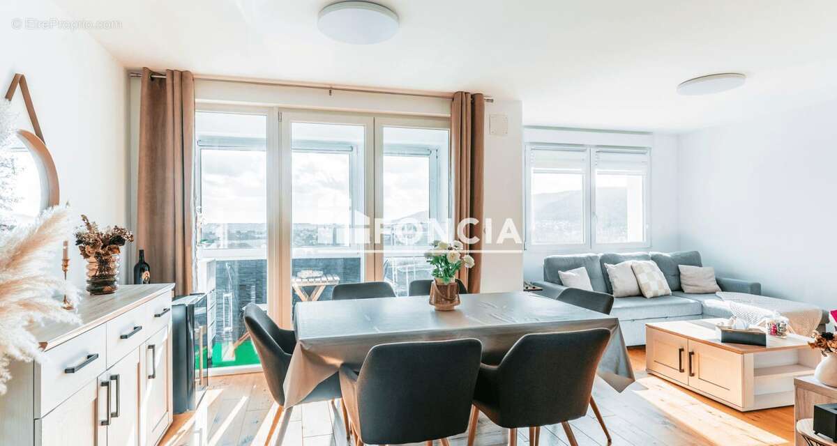 Appartement à FAMECK
