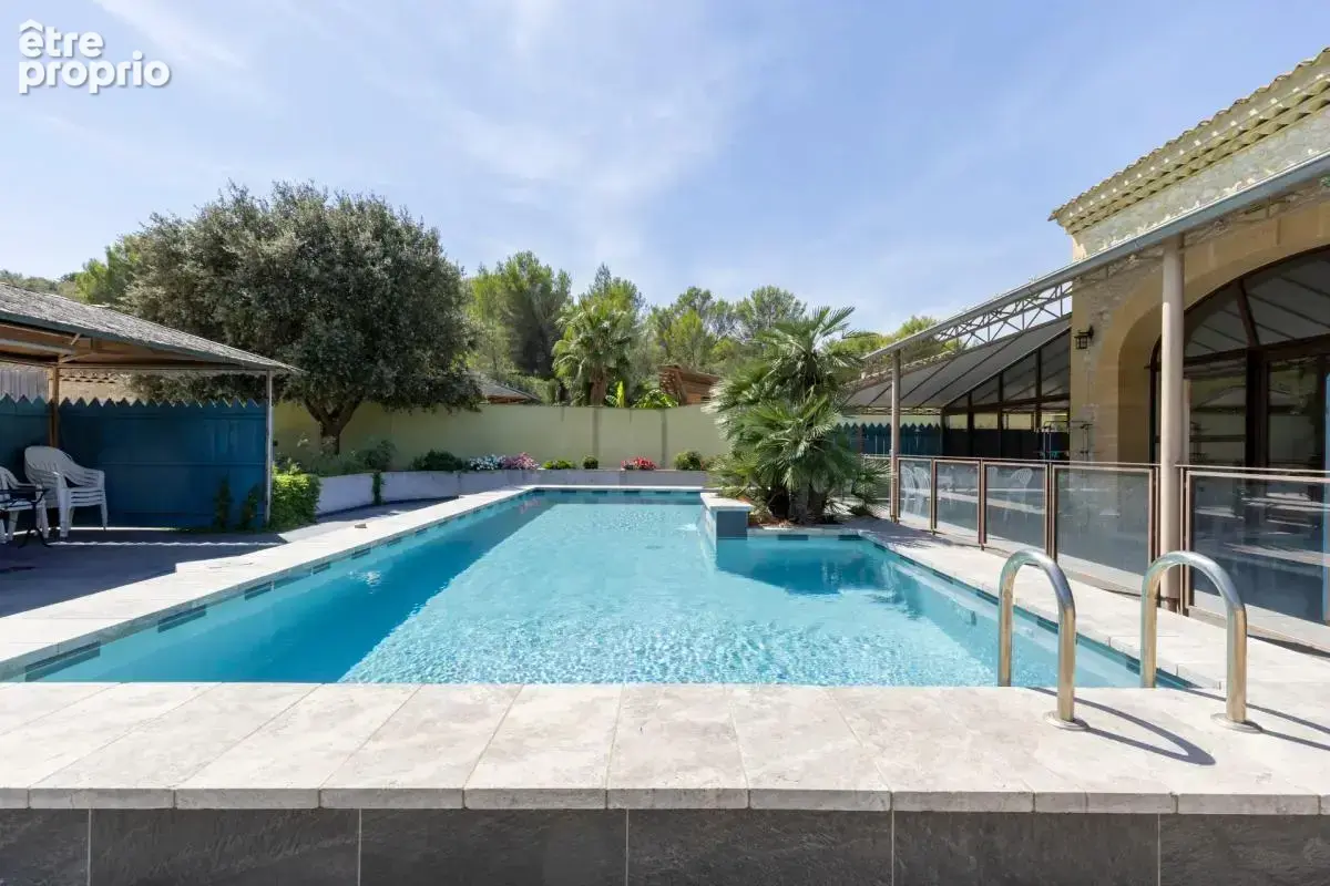 Propriete de caractere en pierres 220 m² sur 5 000 m² à lancon provence - photo 18