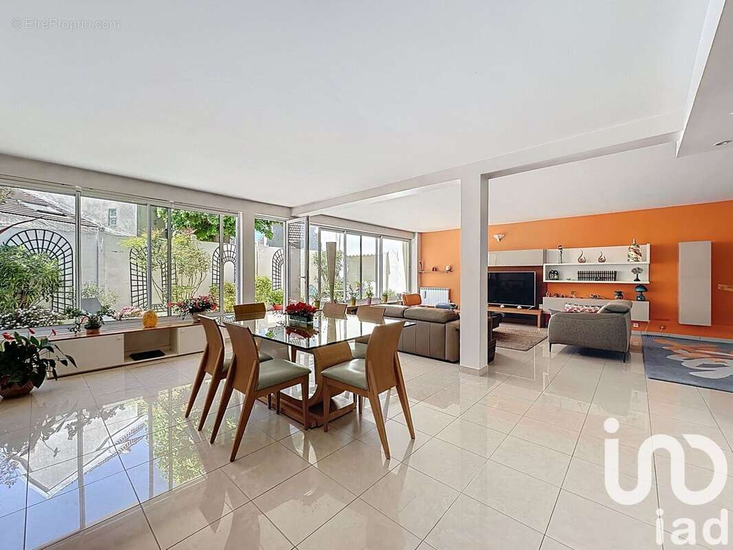 Photo 2 - Appartement à MELUN